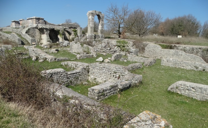 The Retirees return to Italy – Umbria – The ruins of&nbsp;Carsulae